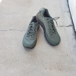 Topo Athletic Traverse Running Shoes